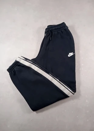 Jogging Nike noir logo brodé – Taille S – Très bon état, brand: Nike, condition: Very good, size: S, €18.00, €19.60 includes Buyer Protection