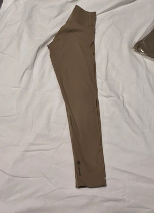 Legging Adidas femme neuf, marque: adidas, état: Neuf avec étiquette, taille: XS / 34 / 6, 14,00 €, 15,40 € Protection acheteurs incluse