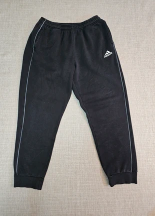 Adidas Black Joggers-tracksuits
Vintage Baggy Pants Classic Style Original Retro Y2K Old Money 90s, marque: adidas, état: Bon état, taille: XL, 17,00 €, 18,55 € Protection acheteurs incluse