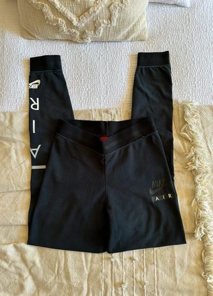 Legging noir Nike, marque: Nike, état: Très bon état, taille: S / 36 / 8, 12,00 €, 13,30 € Protection acheteurs incluse