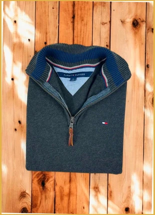 Pull 1/4 Zip, Halfzip Tommy Hilfiger Gris foncé / Col camionneur / Logo brodé / Taille M Homme, brand: Tommy Hilfiger, condizioni: Ottime, taglia: M, €35.00, €37.45 include la Protezione acquisti Pro