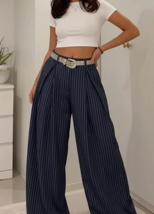 Pantalon bleu marine à rayures, coupe ample taille M, marke: phenomeca, zustand: Sehr gut, größe: M / 38 / 10, 46,90 €, 49,95 € inklusive Vinted-Käuferschutz