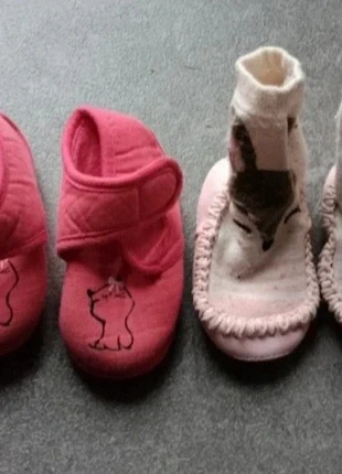 Lot de chaussons bébé fille 19-20, marque: Disney, état: Bon état, taille: 19, 4,00 €, 4,90 € Protection acheteurs incluse