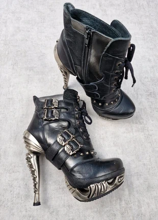 Talon New Rock Taille 39 Cuir Noir Tête de mort Métalique, brand: New Rock, condition: Very good, size: 39, €199.90, €210.60 includes Buyer Protection Pro