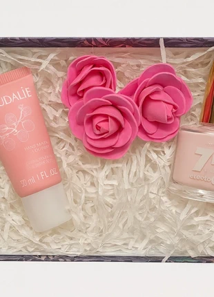 Coffret Beauté Caudalie + Vernis neuf, marque: Caudalie, état: Neuf avec étiquette, 6,00 €, 7,00 € Protection acheteurs incluse