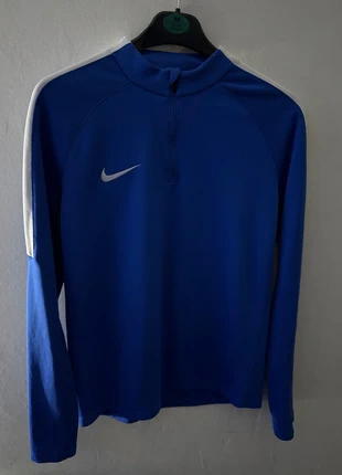 Haut zip Nike drift-fit, marque: Nike, état: Bon état, taille: 15 ans / 170 cm, 15,00 €, 16,45 € Protection acheteurs incluse