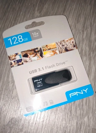 Memoria USB Pny 128GB Nueva precintada., brand: PnY, condizioni: Nuovo con cartellino, €5.00, €5.95 include la Protezione acquisti