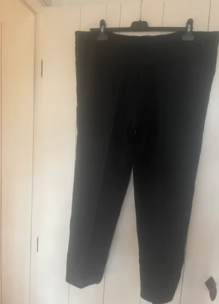 Diana Gallesi zwarte broek – wolmix – maat 54 – elastische taille – persplooien, merk: Diana Gallesi, staat: Heel goed, maat: 7XL / 54 / 26, € 18,00, € 19,60 inclusief Kopersbescherming