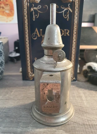 Lampe pigeon 1855, marque: Pigeon, état: Très bon état, 7,00 €, 8,05 € Protection acheteurs incluse