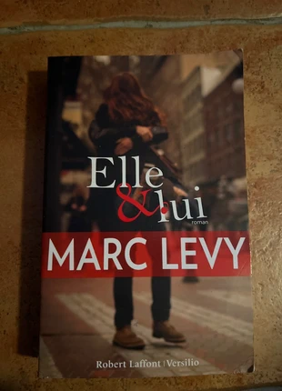 Livre Elle & Lui de Marc Lévy, estado: Bom, €1.00, €1.75 inclui Proteção do Comprador
