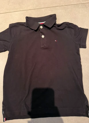 Tommy Hilfiger polo maat 116, merk: Tommy Hilfiger, staat: Heel goed, maat: 6 jaar / 116 cm, € 4,00, € 4,90 inclusief Kopersbescherming