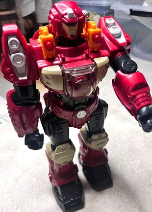 Motorized Attack Red Robot Squad by Hap‑P‑Kid 2008 articulé lumineux musical, marca: Kidrobot, estado: Muy bueno, tamaño: 3 años / 98 cm, 10,00 €, 11,20 € Protección al comprador incluida