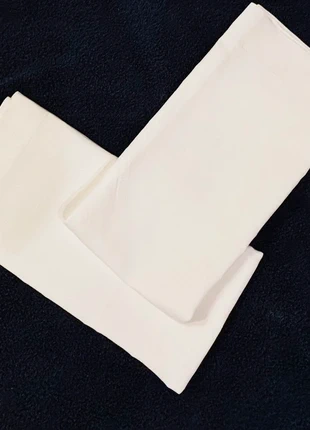 Taies d’oreillers-2-kussenslopen, merk: Vintage Chic, staat: Heel goed, maat: 65 x 65 cm, € 15,00, € 16,45 inclusief Kopersbescherming