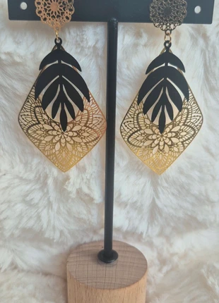 Boucles d'oreilles en doré et noires, marke: Fait Main, zustand: Neu, 5,00 €, 5,95 € inklusive Vinted-Käuferschutz