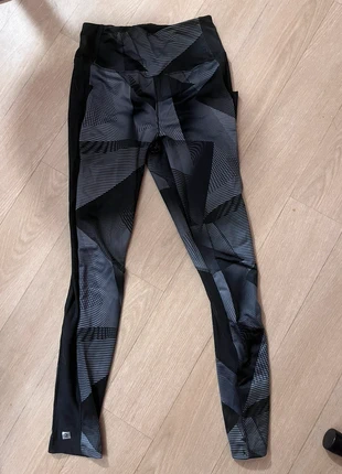 Legging de sport, marque: Domyos, état: Très bon état, taille: M / 38 / 10, 4,00 €, 4,90 € Protection acheteurs incluse