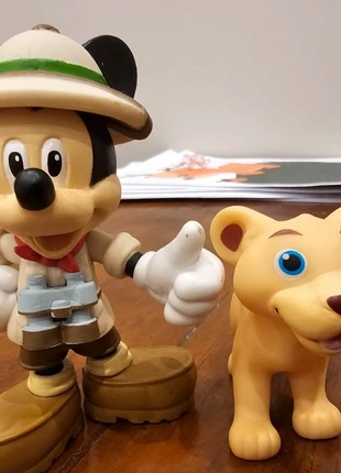 Figurine Mickey explorateur et Simba, marque: Disney, état: Neuf sans étiquette, taille: Taille unique, 2,50 €, 3,33 € Protection acheteurs incluse