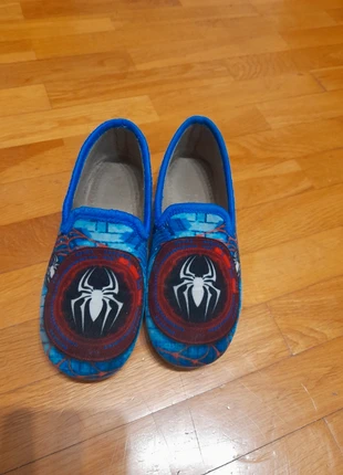 Zapatillas de casa n. 35, brand: CASA, condizioni: Buone, taglia: 35, €2.00, €2.80 include la Protezione acquisti