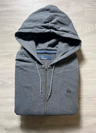 Pull à capuche full zip Fred Perry / gris logo brodé / Taille M, marque: Fred Perry, état: Très bon état, taille: M, 60,00 €, 63,70 € Protection acheteurs incluse