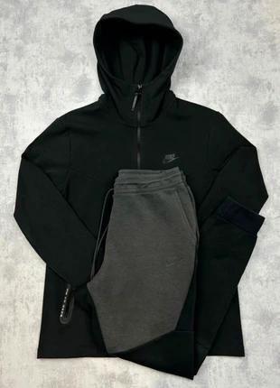 Ensemble survêtement Nike Tech taille M noir pantalon jogging et veste à capuche, marke: Nike, zustand: Sehr gut, größe: M, 89,00 €, 94,15 € beinhaltet Vinted-Käuferschutz Pro