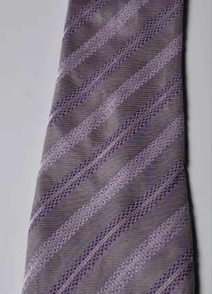 Cravate mauve 100% soie - élégance & belles couleurs, marca: Burton, estado: Muy bueno, 6,00 €, 7,00 € Protección al comprador incluida