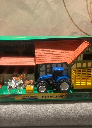 Ferme + tracteur + animaux New Holland neuf, marque: New Holland, état: Neuf avec étiquette, taille: 3 ans / 98 cm, 30,00 €, 32,20 € Protection acheteurs incluse