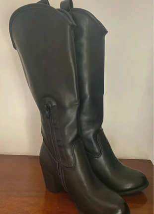 Stivali neri con tacco (no Primadonna), marque: PrimaDonna, état: Neuf sans étiquette, taille: 36, 14,99 €, 16,44 € Protection acheteurs incluse