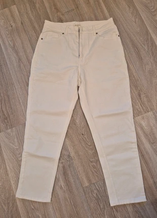 H&M Mom Jeans – Offwhite, Gr. 44 (DE), merk: H&M, staat: Heel goed, maat: XXL / 44 / 16, € 12,00, € 13,30 inclusief Kopersbescherming