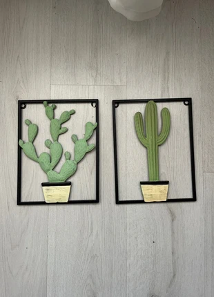 2 metalen cactus schilderijtjes, merk: Action, staat: Goed, € 1,00, € 1,75 inclusief Kopersbescherming
