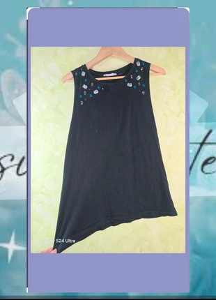 Linda blusa sin mangas con pedreria🌹, marque: Lefties, état: Très bon état, taille: M / 38 / 10, 3,00 €, 3,85 € Protection acheteurs incluse