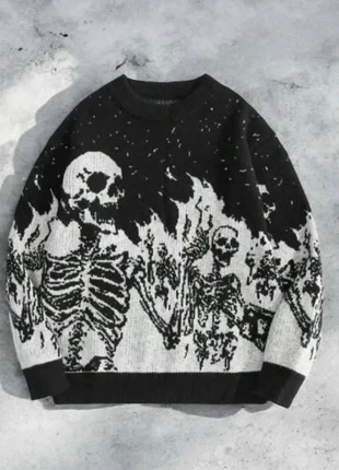 Pull noir motif squelettes enflammés 🔥💀, marque: Vintage Dressing, état: Très bon état, taille: M, 64,99 €, 68,94 € Protection acheteurs incluse