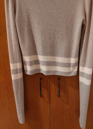 Maglioncino corto Vintage grigio e bianco taglia S, brand: Vintage, condizioni: Ottime, taglia: S / IT 40 / EU 36, €2.00, €2.80 include la Protezione acquisti