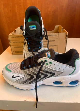 Air Max tw neuve pointure 38, marque: Nike Air, état: Neuf avec étiquette, taille: 38, 38,00 €, 40,60 € Protection acheteurs incluse