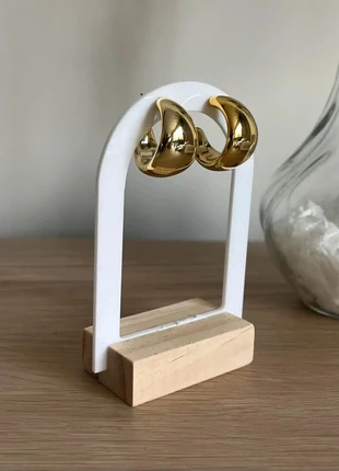 Boucles d’oreilles dorées créoles chic et modernes, marque: Boutique Parisienne, état: Neuf sans étiquette, 7,90 €, 9,00 € Protection acheteurs (Pro) incluse