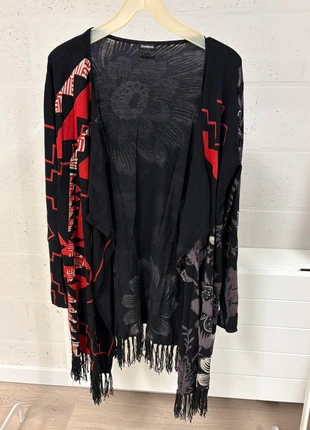 Desigual maat L, marque: Desigual, état: Très bon état, taille: L / 40 / 12, 15,00 €, 16,45 € Protection acheteurs incluse