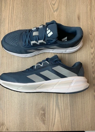 Adidas Questar 3 Running homme neuves taille 46, marque: adidas, état: Neuf sans étiquette, taille: 46, 50,00 €, 53,20 € Protection acheteurs (Pro) incluse
