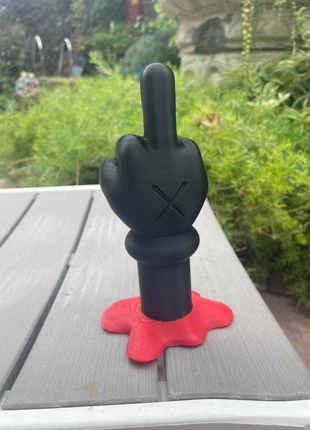Dedo Fuck Off KAWS, marque: Kaws, état: Très bon état, 12,00 €, 13,30 € Protection acheteurs incluse