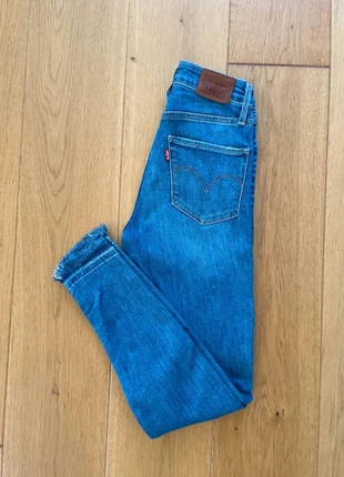 Jean Lévis 721 high rise Skinny bleu troué Premium W25 - Taille haute, marke: Levi's, zustand: Sehr gut, größe: XXS / 32 / 4, 19,00 €, 20,65 € beinhaltet Vinted-Käuferschutz Pro