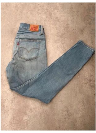 Jean Levis 311 Shaping skinny Femme Blue vintage – Taille 38 (W30 L30), marque: Levi's, état: Très bon état, taille: M / 38 / 10, 25,00 €, 26,95 € Protection acheteurs incluse