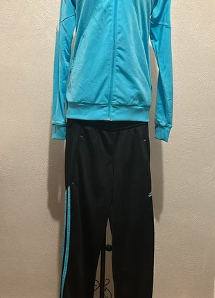 Ensemble jogging adidas noir et bleu T13/14 ans, brand: adidas, condizioni: Ottime, taglia: 13 anni / 158 cm, €25.00, €26.95 include la Protezione acquisti