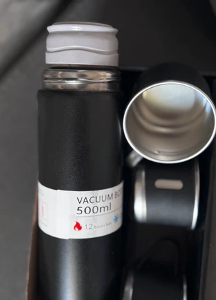 Set Thermos / Gourde isotherme – 500 ml + 2 tasses, marque: Set, état: Neuf avec étiquette, 20,00 €, 21,70 € Protection acheteurs incluse