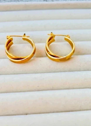 Magnifique paire de créoles boucle d'oreilles doré en acier chirurgical neuf avec étiquette 💍, marque: Jewels.MP, état: Neuf avec étiquette, 9,00 €, 10,15 € Protection acheteurs incluse