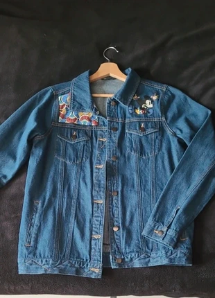 Veste en jean mickey, marque: Disneyland Paris, état: Neuf avec étiquette, taille: XS / 34 / 6, 32,00 €, 34,30 € Protection acheteurs incluse