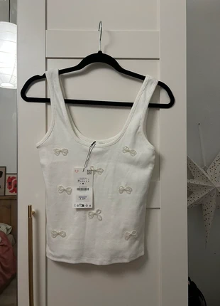 Zara Wit Topje met Parelstrikjes – Maat M / 38 – Nieuw, merk: Zara, staat: Nieuw met prijskaartje, maat: M / 38 / 10, € 12,50, € 13,83 inclusief Kopersbescherming