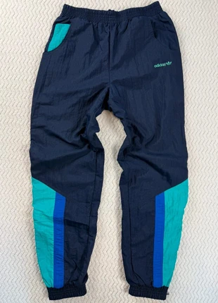 Jogging Adidas vintage navy turquoise bleu colorblock coupe rétro logo brodé sportswear, marque: adidas, état: Très bon état, taille: M, 40,00 €, 42,70 € Protection acheteurs incluse