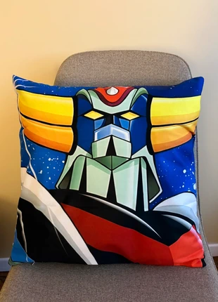 Housse de coussin Goldorak, marque: Goldorak, état: Très bon état, taille: 45 x 45 cm, 8,00 €, 9,10 € Protection acheteurs (Pro) incluse