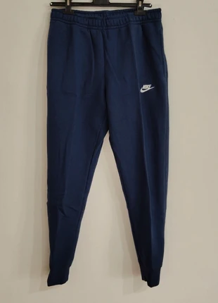 Pantaloni Nike, marque: Nike, état: Neuf avec étiquette, taille: S, 40,00 €, 42,70 € Protection acheteurs incluse