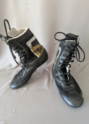 Chaussures de boxe Everlast noires & dorées taille 37 excellent maintien, marque: Everlast, état: Bon état, taille: 37, 16,00 €, 17,50 € Protection acheteurs (Pro) incluse