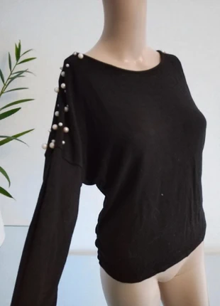 Pull noir details perles sur les manches taille S, brand: Vintage Dressing, condition: Very good, size: S / 36 / 8, €7.00, €8.05 includes Buyer Protection