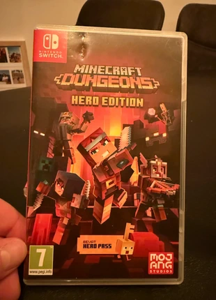 Minecraft Dungeons Hero Edition - Nintendo Switch, staat: Heel goed, € 25,00, € 26,95 inclusief Kopersbescherming