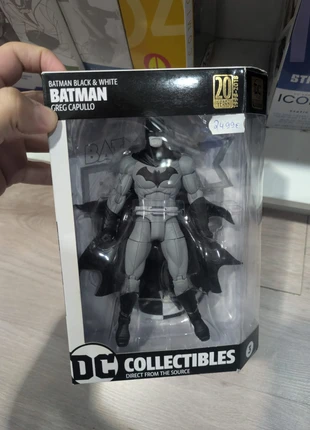 Batman Black & White Action Figure Batman by Greg Capullo 17 cm, marca: Batman, estado: Muito bom, tamanho: S, €25.00, €26.95 inclui Proteção do Comprador Pro